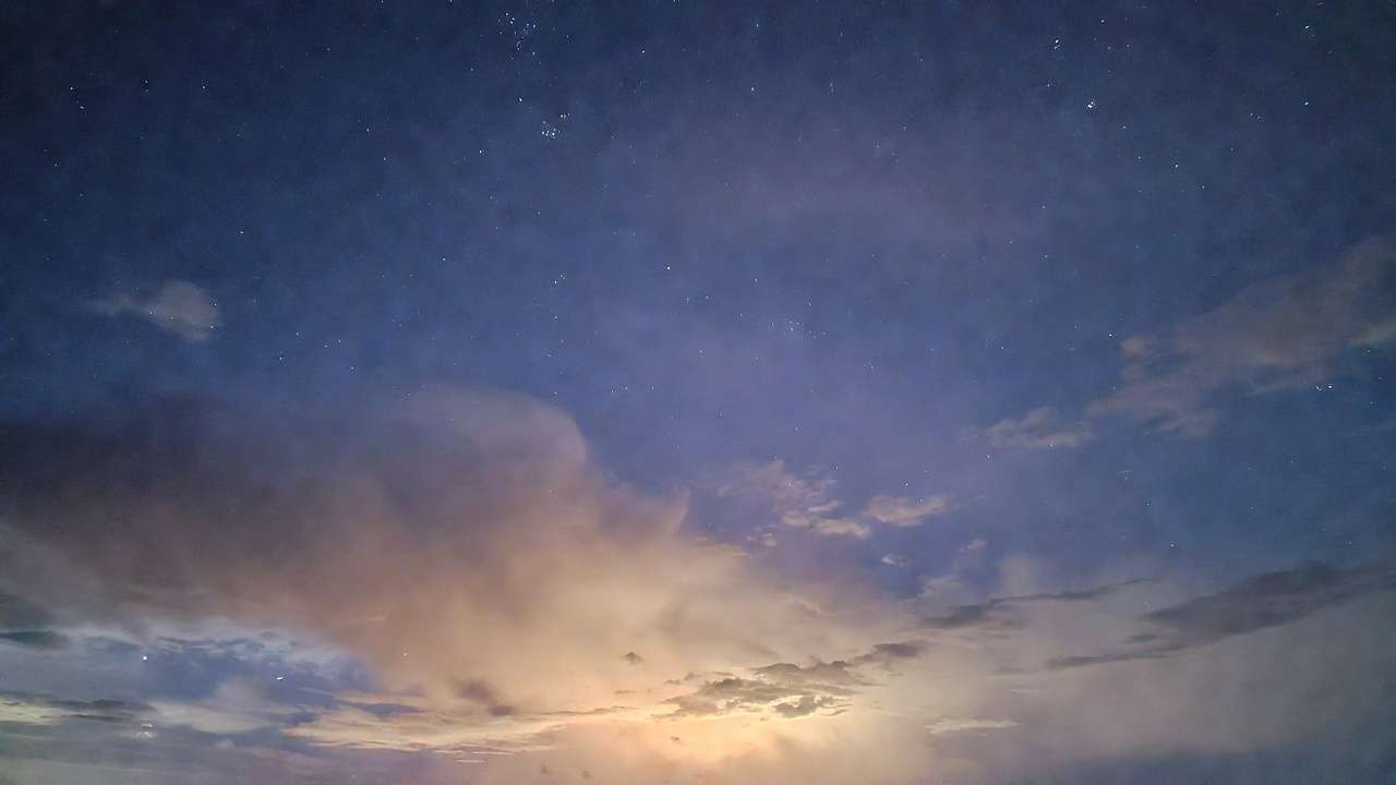  Embracing natural rest and calm through the daisy dreamer sleep practice.
